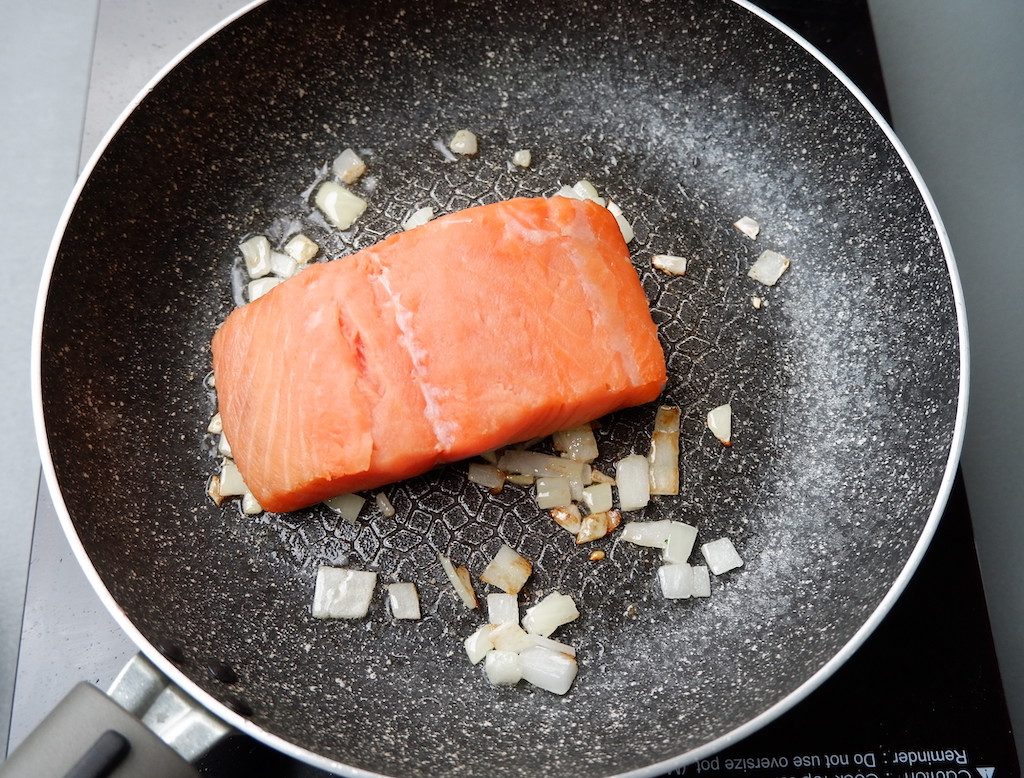 fry the salmon